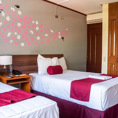 Hotel Fotherhouse San Salvador Bagian luar foto