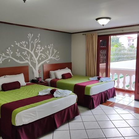 Hotel Fotherhouse San Salvador Bagian luar foto