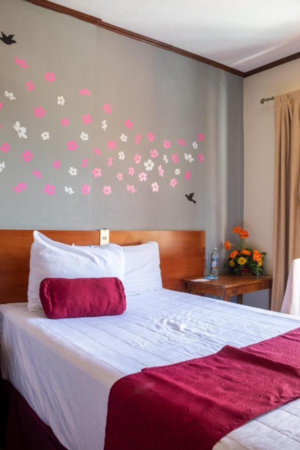 Hotel Fotherhouse San Salvador Bagian luar foto