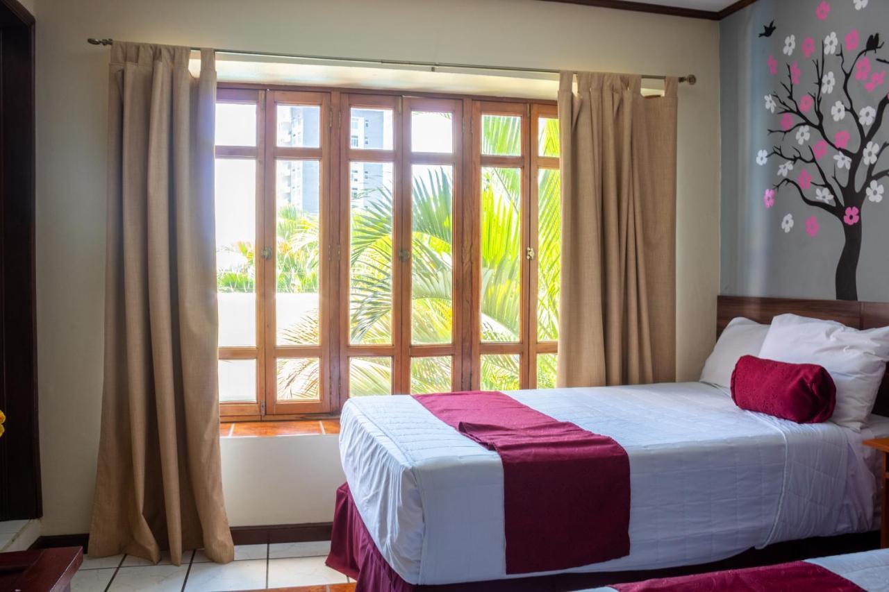 Hotel Fotherhouse San Salvador Bagian luar foto