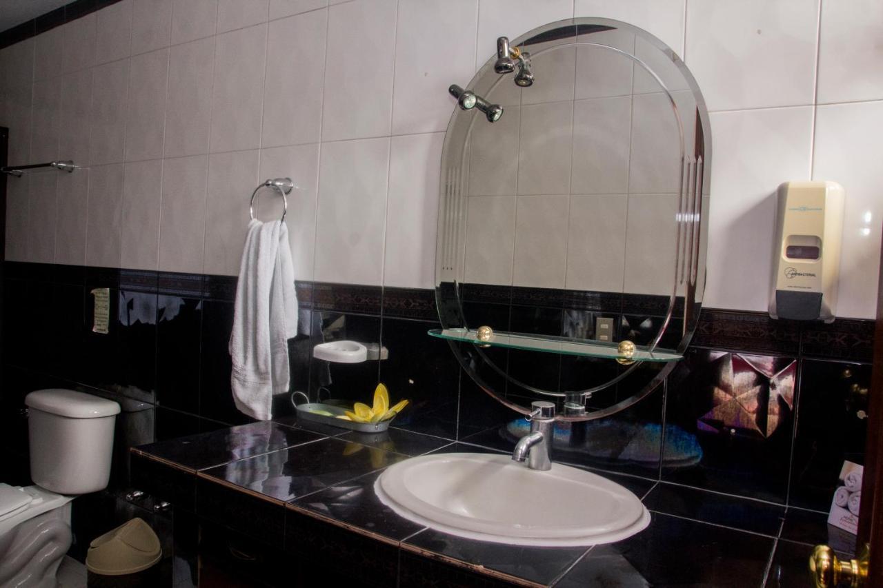 Hotel Fotherhouse San Salvador Bagian luar foto