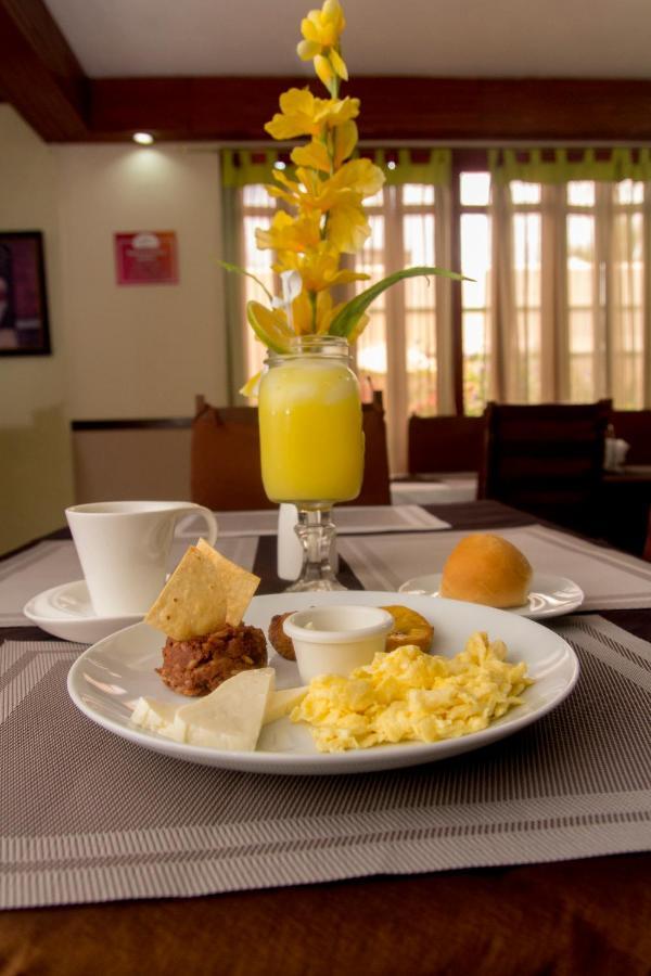 Hotel Fotherhouse San Salvador Bagian luar foto