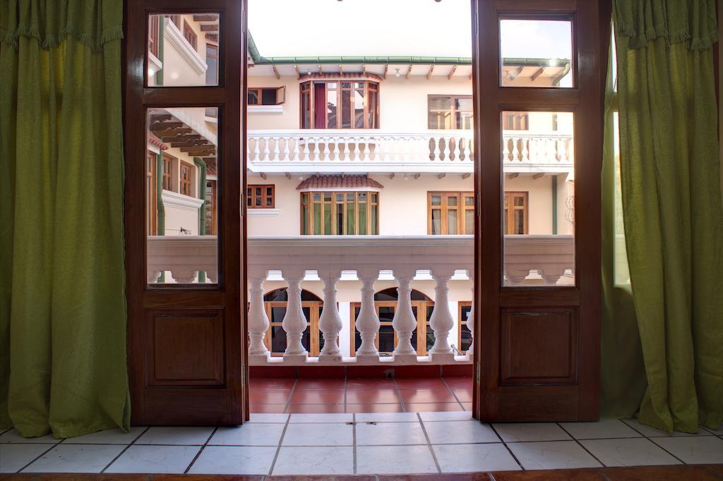 Hotel Fotherhouse San Salvador Bagian luar foto