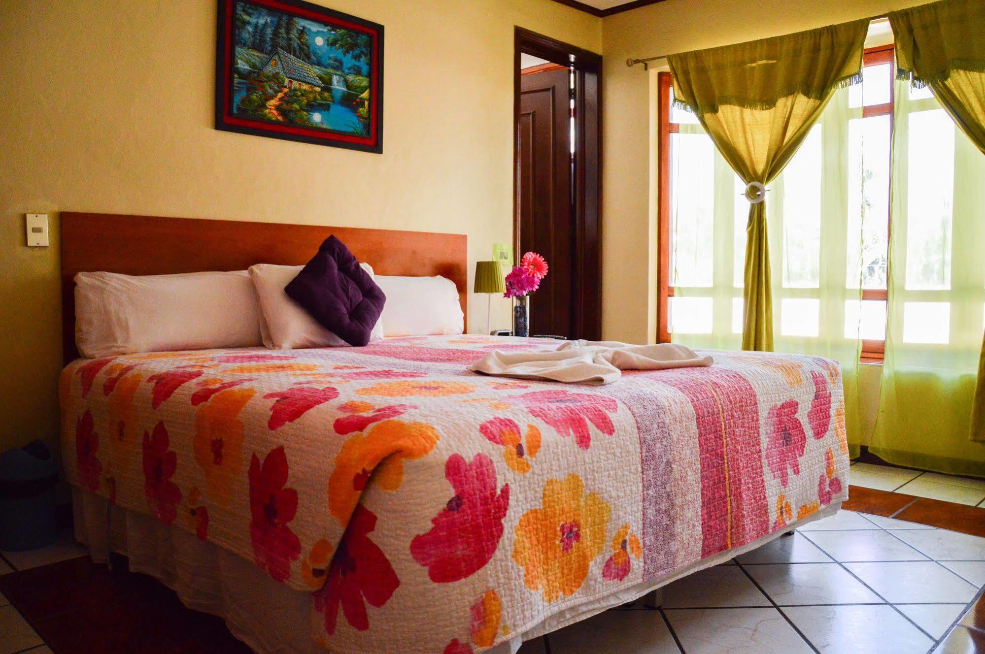 Hotel Fotherhouse San Salvador Bagian luar foto