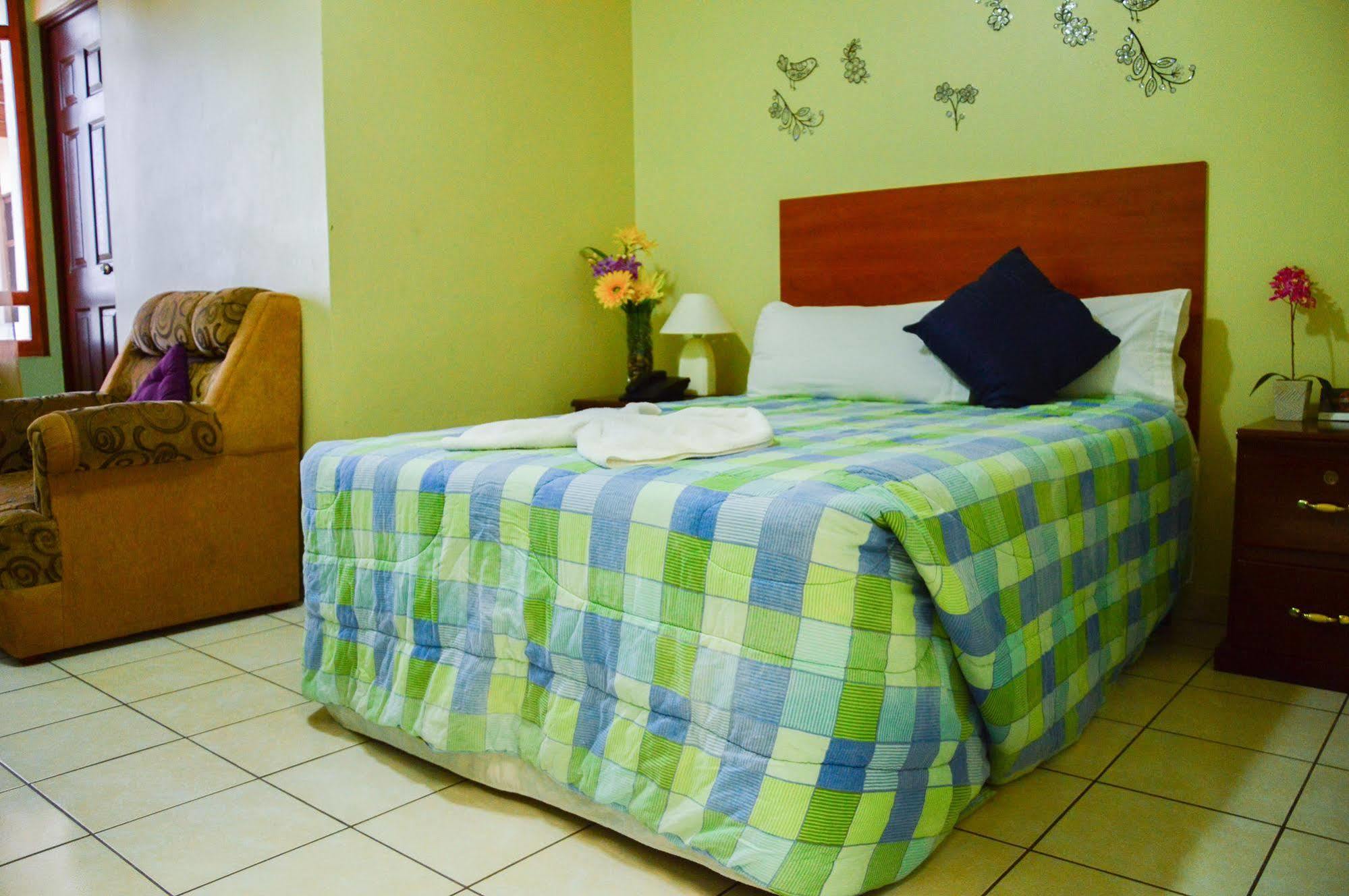 Hotel Fotherhouse San Salvador Bagian luar foto