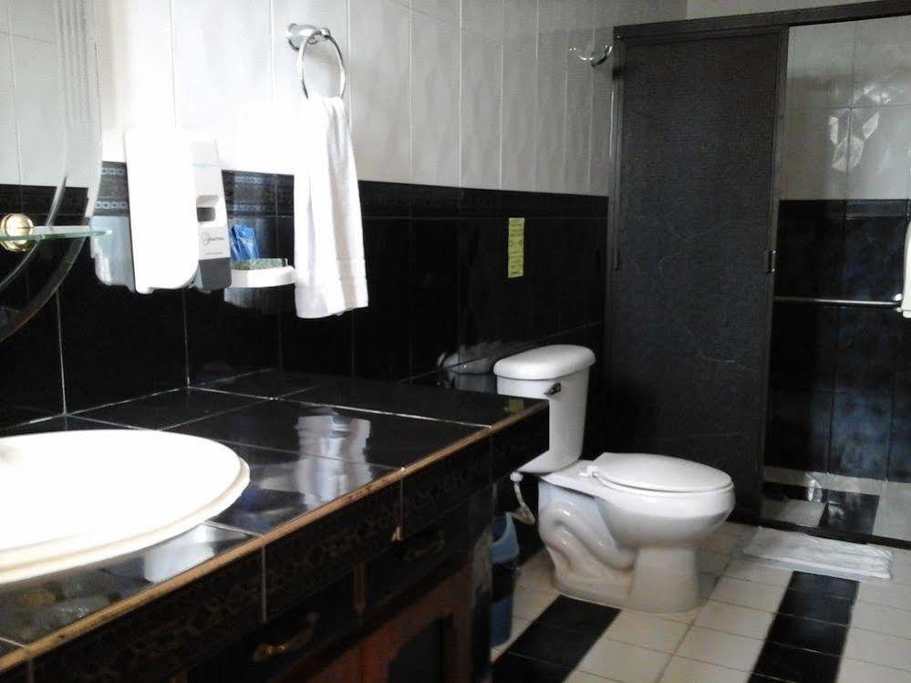 Hotel Fotherhouse San Salvador Bagian luar foto