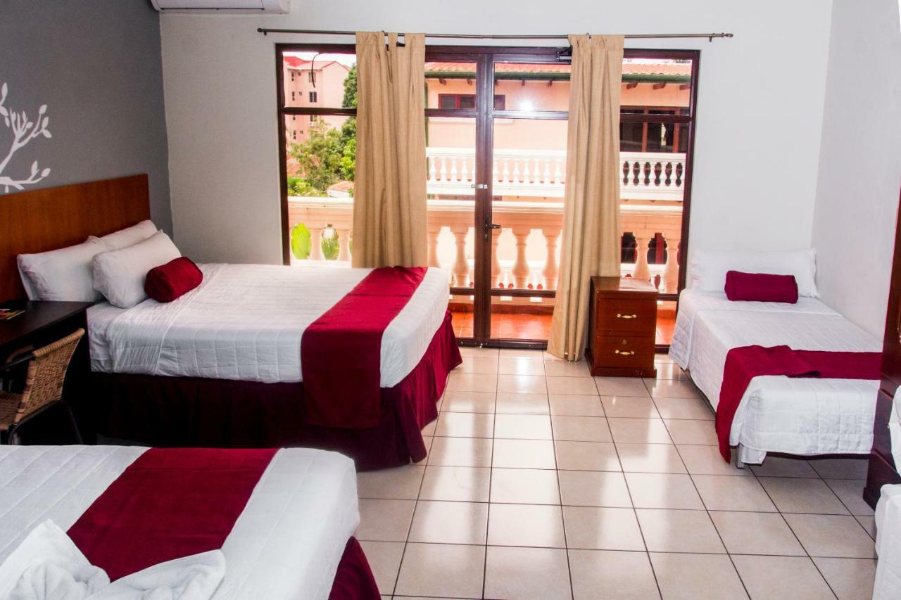 Hotel Fotherhouse San Salvador Bagian luar foto
